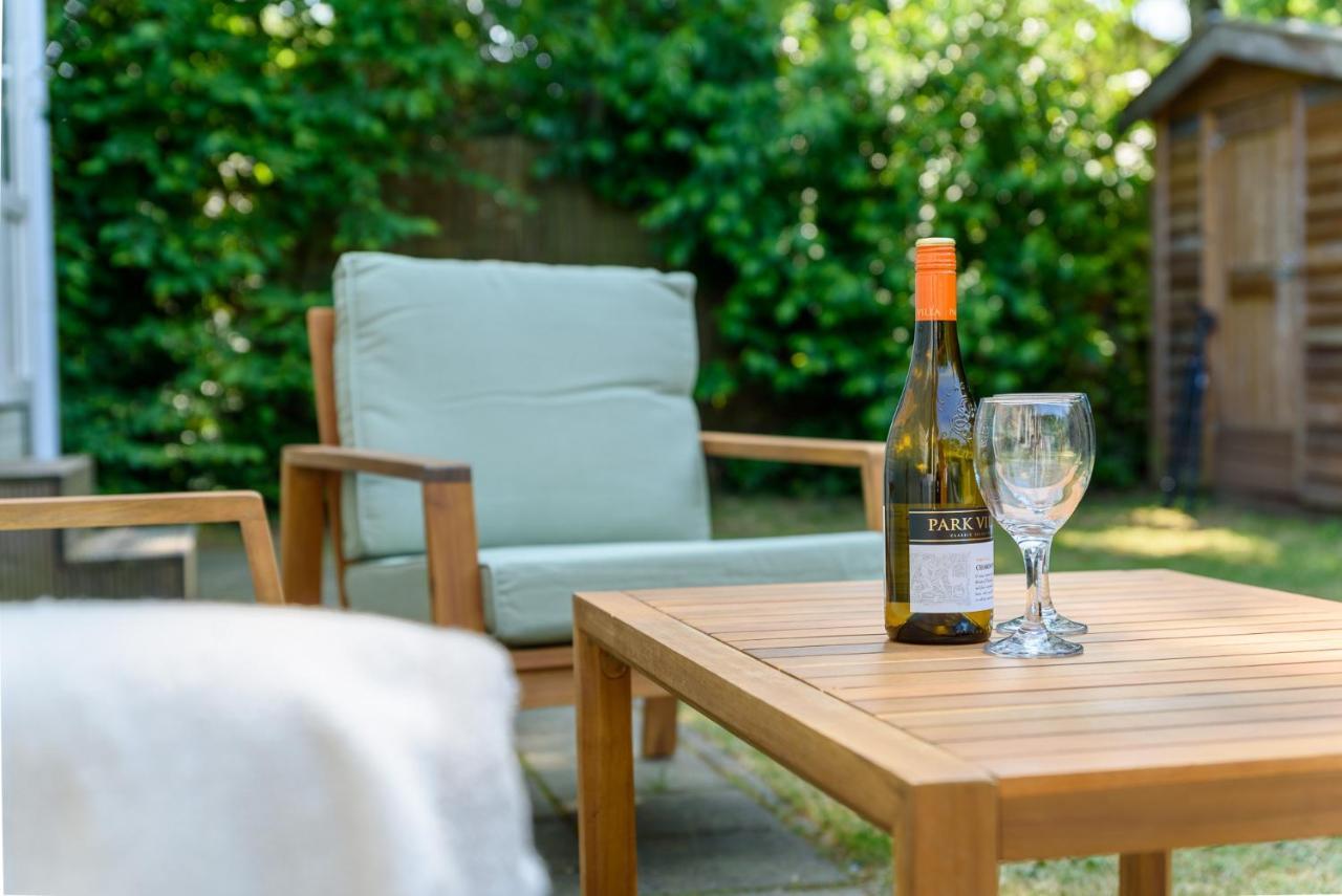 Chalet Met Eigen Tuin Aan De Veluwse Bosrand Putten Exterior foto