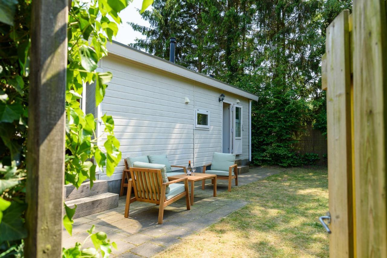 Chalet Met Eigen Tuin Aan De Veluwse Bosrand Putten Exterior foto